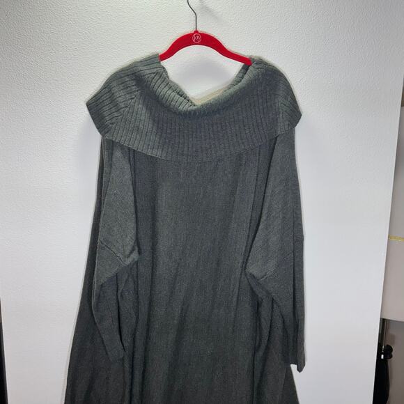 Briggs Womens Gray Cowl Neck Poncho Sweater 1X/2X  Knit Cape with Buckle Accent - Picture 4 of 6
